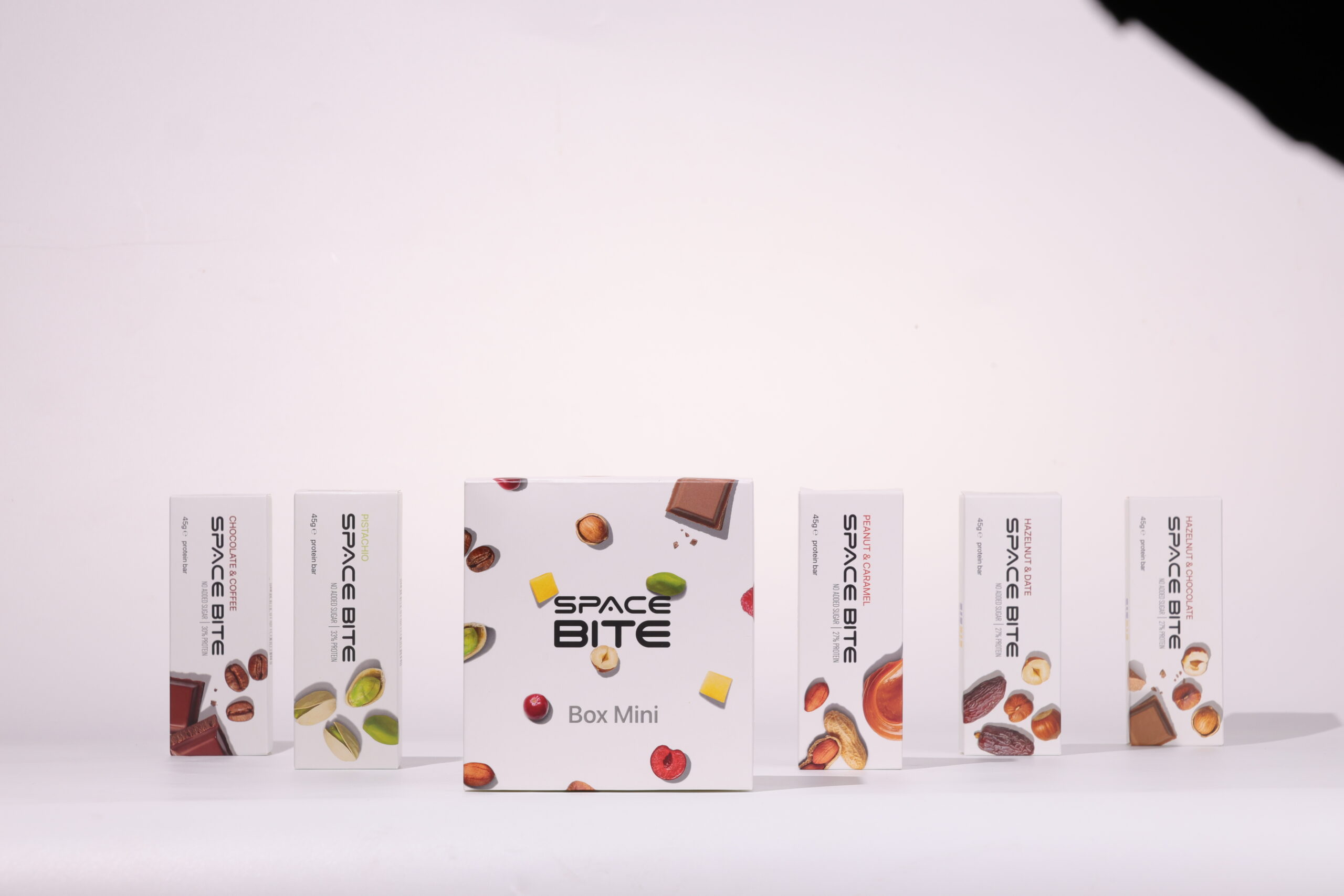 Nut mix box, cutie cu 5 bastonașe cu nuci